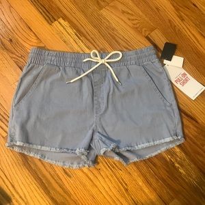 THE EASY PULL-ON SHORT